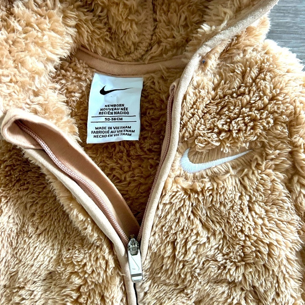 Newborn Nike Cozy Tan Fleece Baby One Piece - Picture 2 of 4